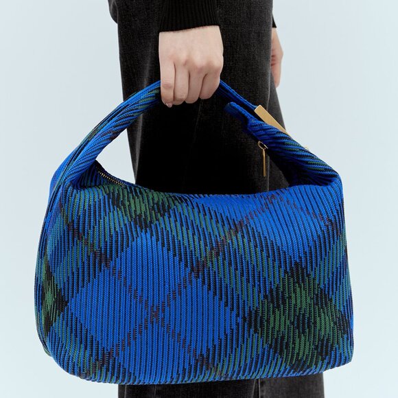 Burberry Medium Peg Duffle Bag - Picture 4 of 14